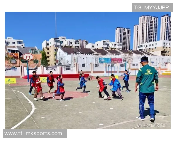 足球芭乐的魅力探秘：如何在绿茵场上绽放青春活力与激情